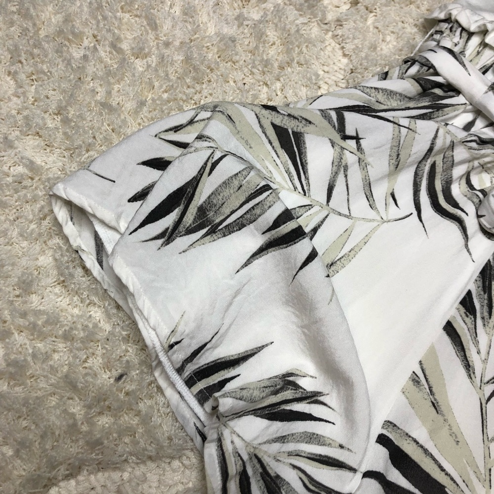 Sage Leaf Pattern Romper - image 2